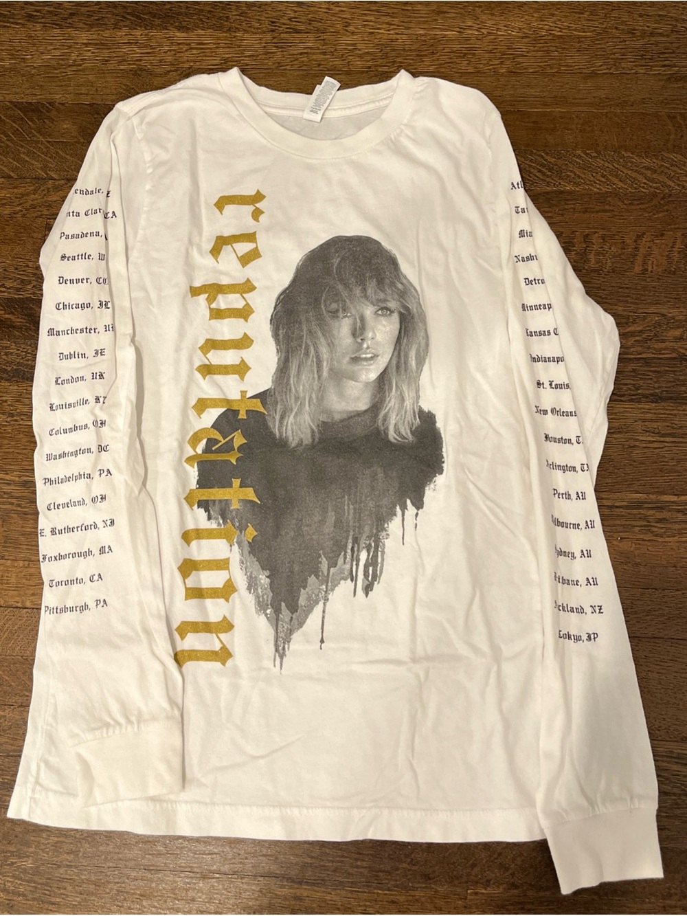 TAYLOR SWIFT Reputation 2018 Stadium World Tour long sleeve t-shirt  Small